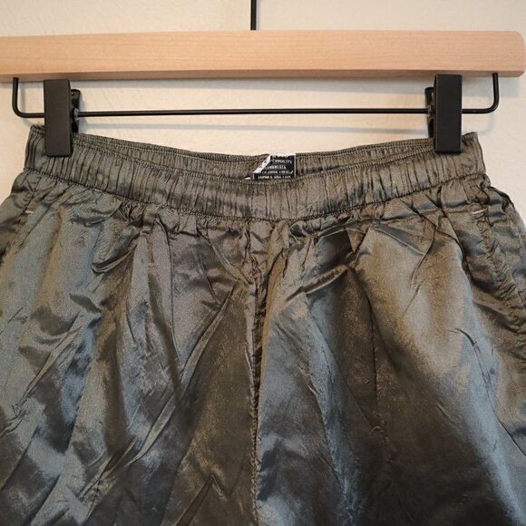 Zyng Green Shiny Lined High Waist Workout Athletic Shorts Size XS - Picture 3 of 7